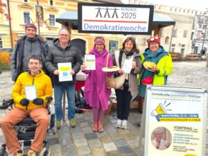Demokratiewoche 2025-Informationen am "DemokraTisch"
