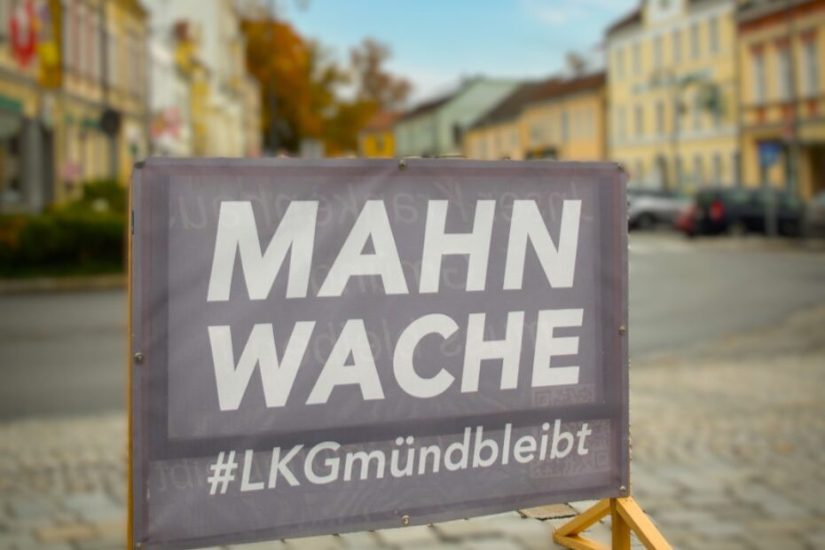 lkgmündbleibt Mahnwache