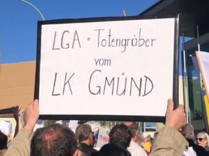 Stille Kundgebung gegen die Schließung des LK Gmünd